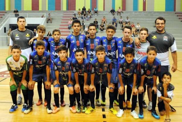 Equipe sub-13 de Forquilhinha/Anjo Futsal garante vaga na terceira fase do Campeonato Estadual 7 Sub13 Forquilhinha AnjoFutsal maio2015a1