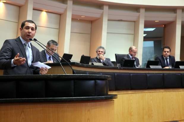 010715 Nikolas Reis EGO 60