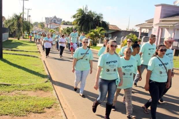 400 pessoas caminham contra as drogas em Forquilhinha na manhã de sábado 18 IMG 8522