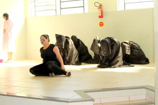 400 pessoas caminham contra as drogas em Forquilhinha na manhã de sábado 13 IMG 8645