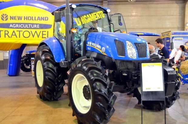 Tratores gigantes e carregados de apetrechos chegam para conquistar o agricultor 9 Tratores 4