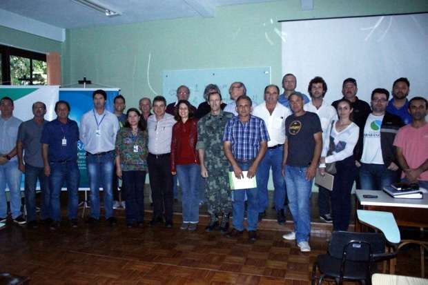 GRUPO PRESENTE NO ENCONTRO