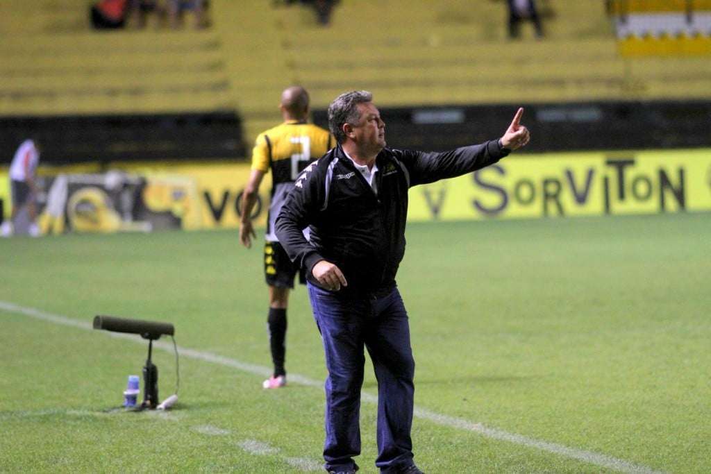 FOTO CAVALO ENCERRA O ANO INVICTO NO MAJESTOSO