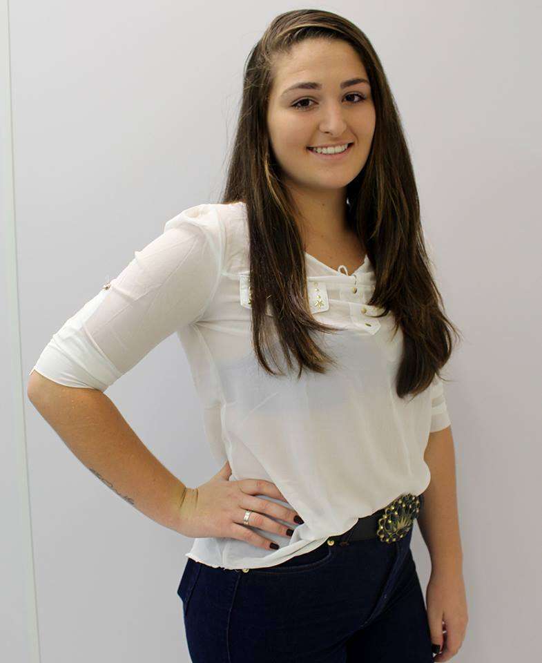 3 Larissa Kalfeld Zanelatto 1