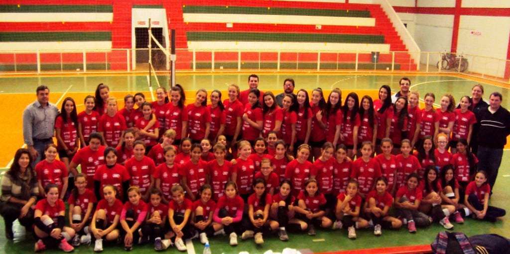 ENTREGA CAMISETAS VÔLEI 2016