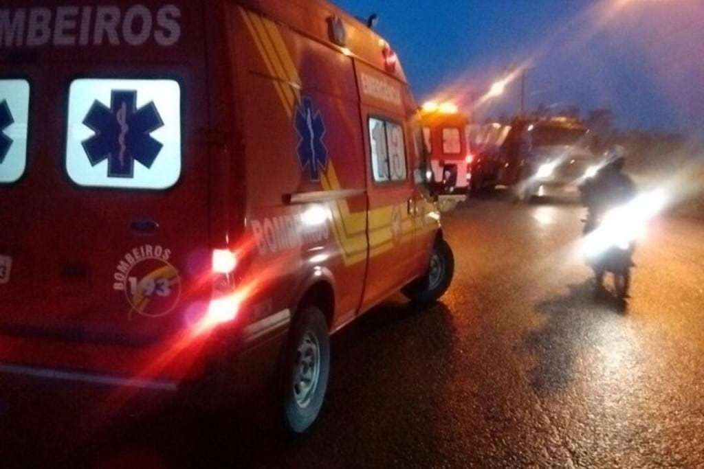 motociclista fica ferido em colisao frontal 1056122