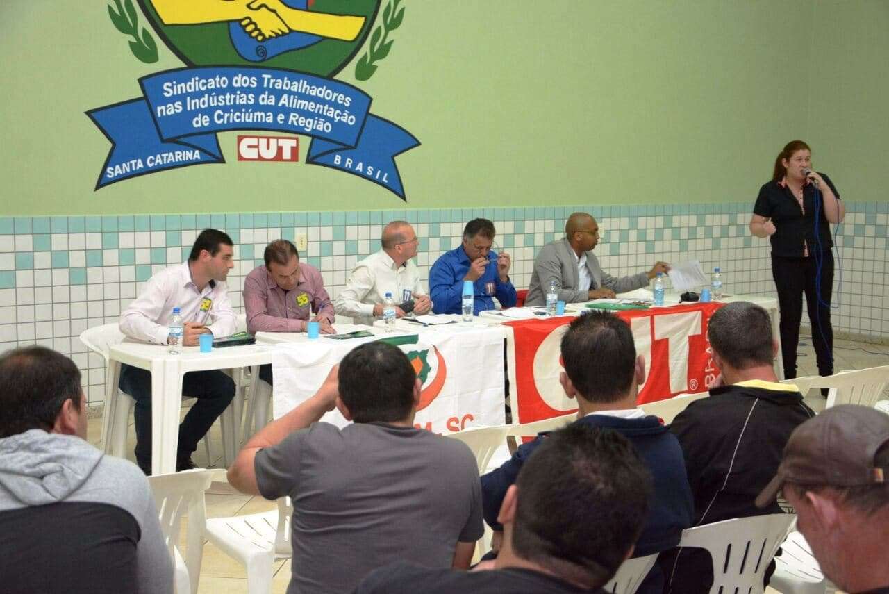 15 09 Servidores Públicos Municipais