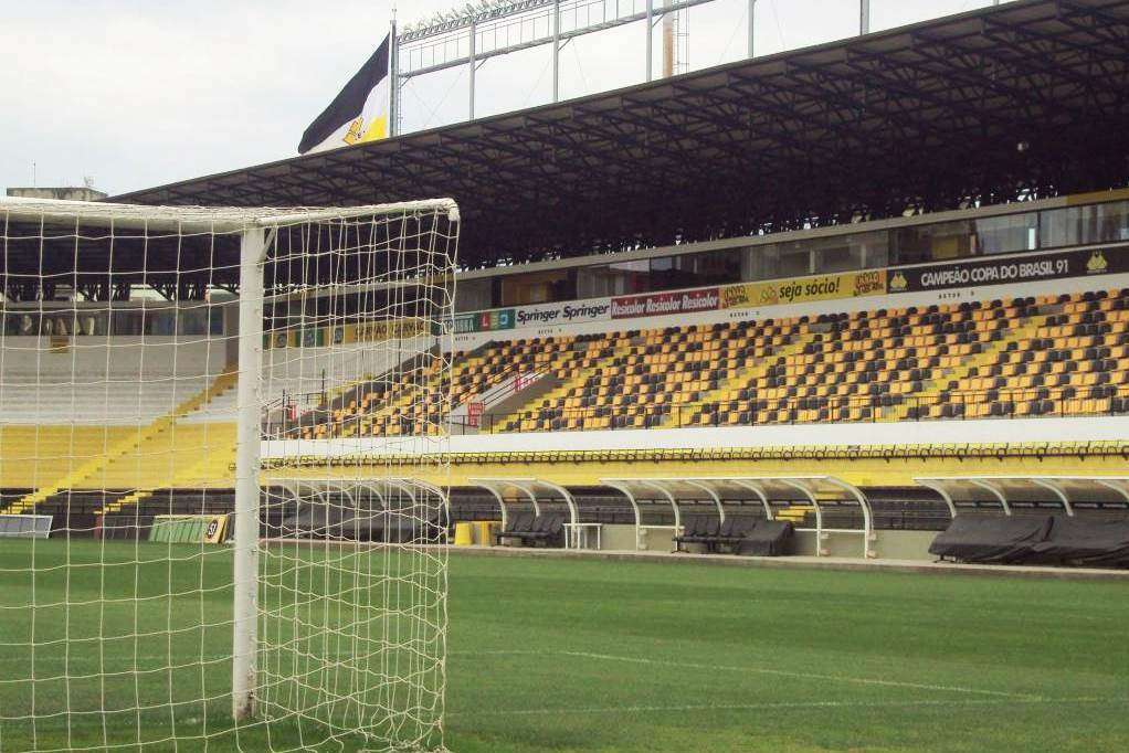 Estádio Heriberto Hülse 2