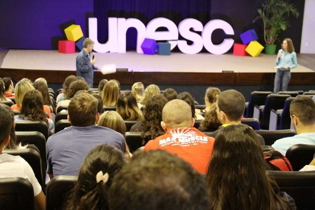 Unesc financia 2 001