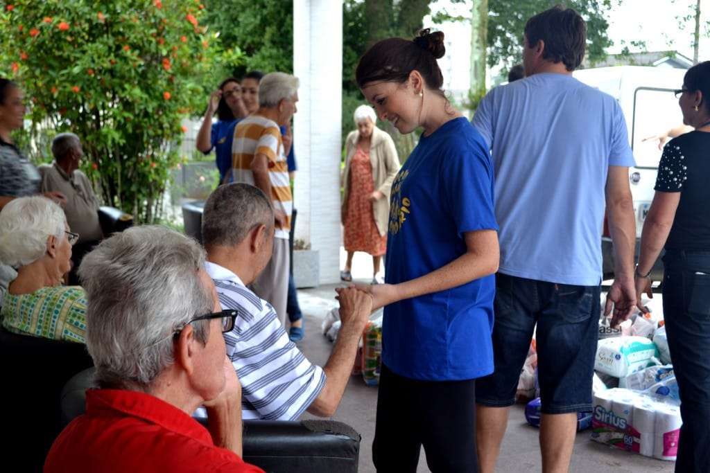 Mayara Mercado Solidario 2016 8