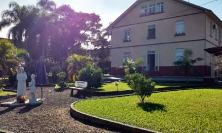 Fachada Colégio Sagrada Família 1