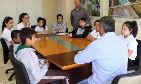 22 09 Vereadores Mirins com o prefeito