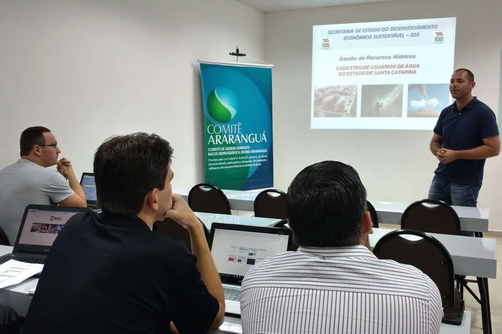 Treinamento capacita técnicos do sul catarinense para Cadastro de Usuários de Água 7 Curso Cadastro de Usuários de Água 2