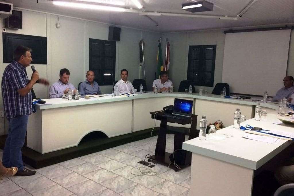 Integração dos afluentes do Rio Mampituba ao Comitê Araranguá é apresentada na Amesc 9 13 02 Reunião Amesc 1