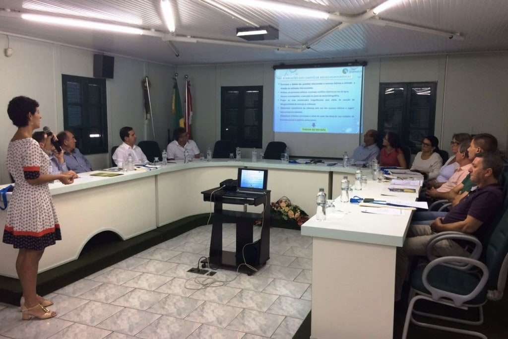 Integração dos afluentes do Rio Mampituba ao Comitê Araranguá é apresentada na Amesc 7 13 02 Reunião Amesc 4