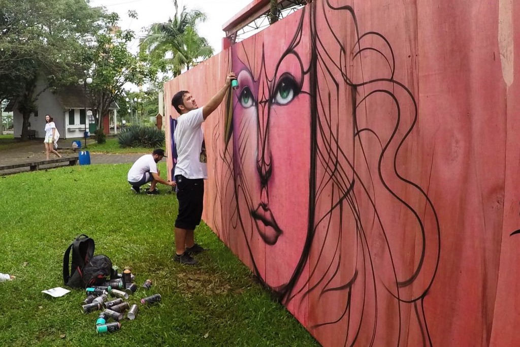A arte de rua também esteve presente no primeiro Ocupa Praça