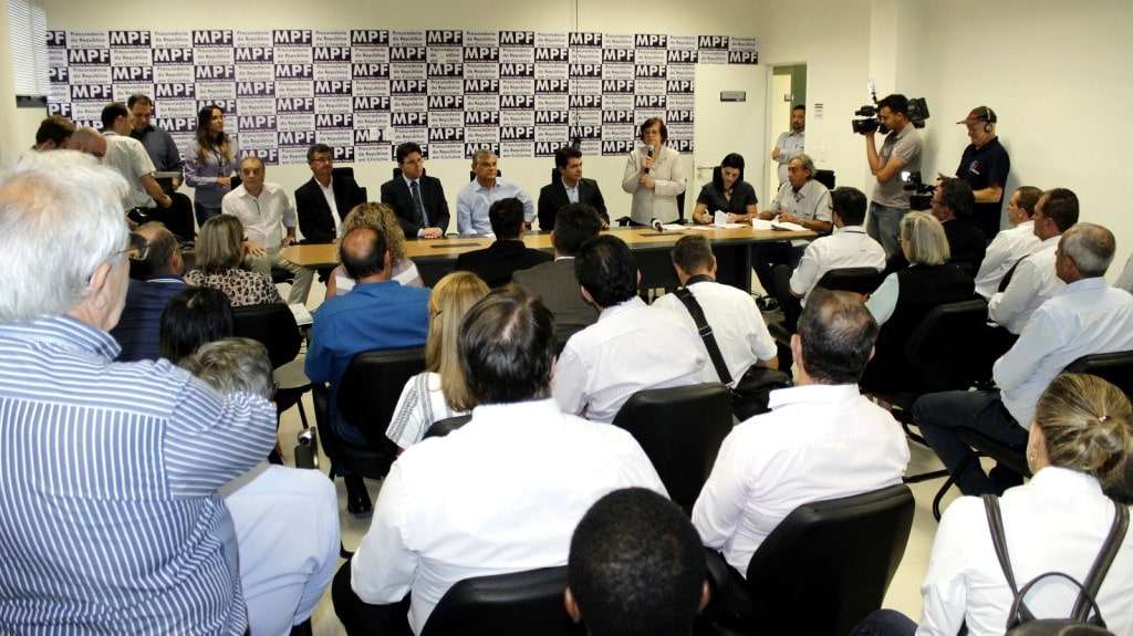 Assinatura do contrato com o HSJ Foto de Jhulian Pereira 3