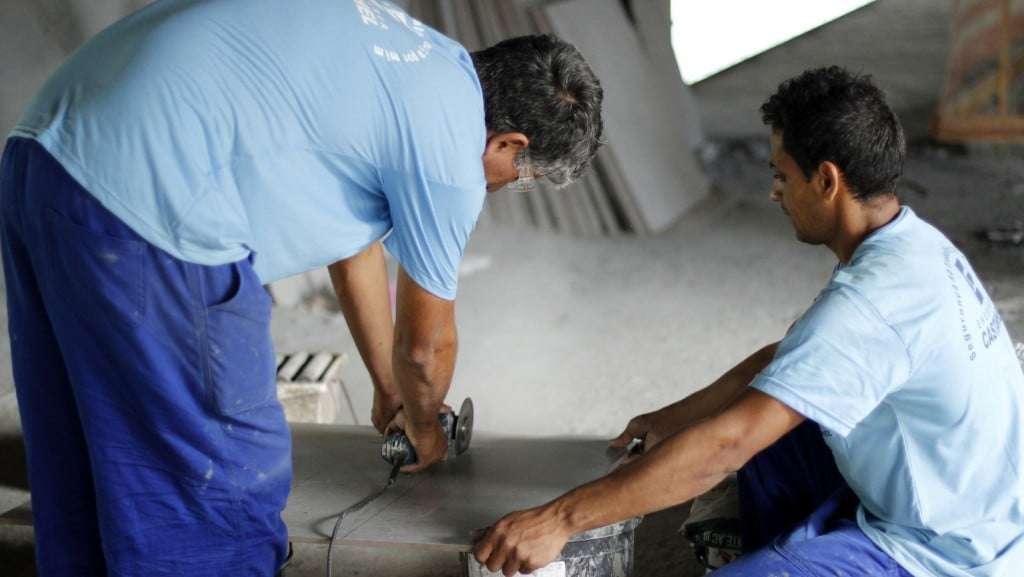 Pisos no Paço Municipal Marcos Rovaris Foto de Jhulian Pereira 2