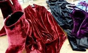 15581918042017 Tendencia Veludo Shopping Della 1