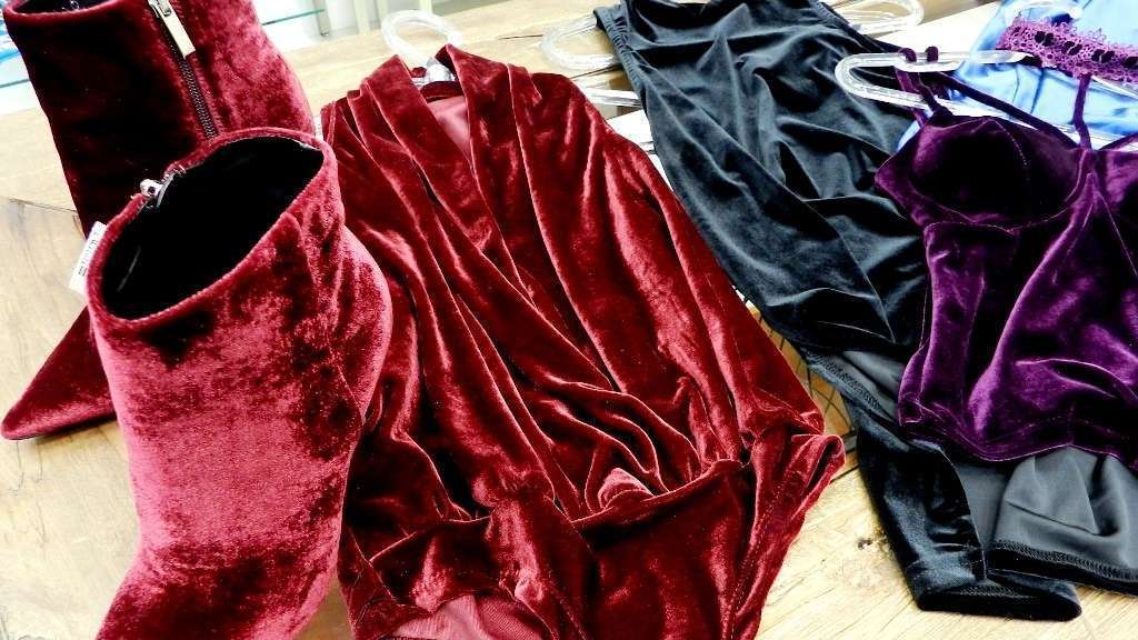 15581918042017 Tendencia Veludo Shopping Della 1