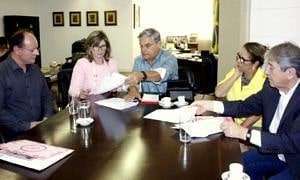 florianopolis vice governador anuncia recursos para construcao da casa rosa de icara 20170503 2072354926