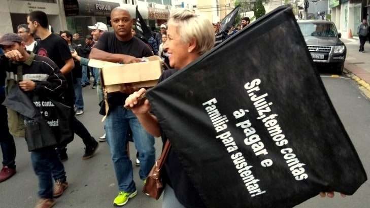 mineiros fazem protesto no centro de criciuma 1074950
