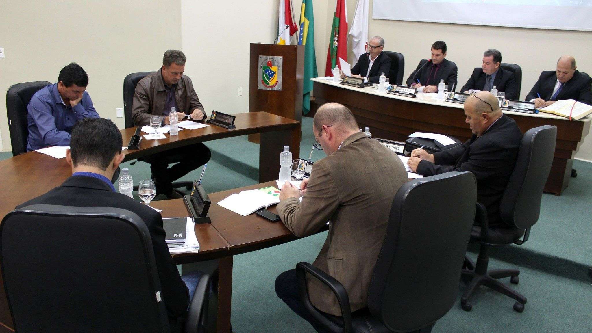 Sessão Solene na Câmara de Vereadores irá homenagear 28º GAC em Forquilhinha 9 vereadores 1