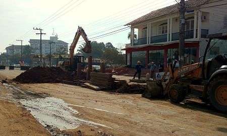 30 06 Obras esgotamento Sanitário