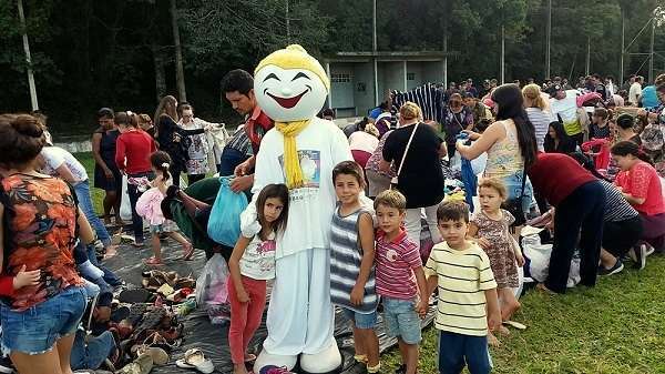 Campanha do Agasalho distribui 15 mil peças em Forquilhinha 10 20170708 153132