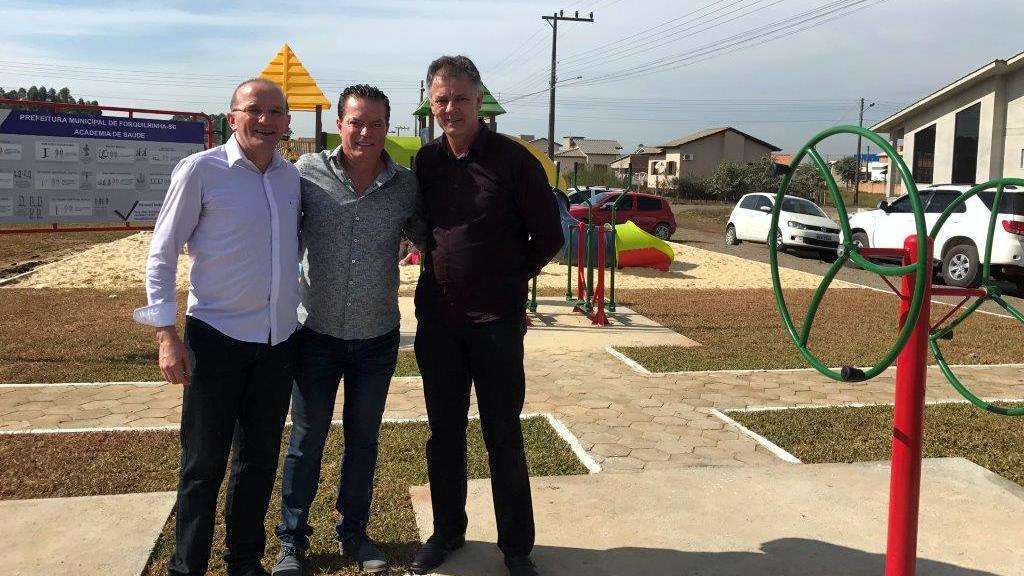 O "daqui para frente" da pavimentação da Rodovia Jacob Westrup 9 21 07 Praça Loteamento