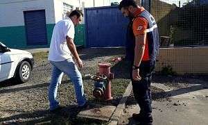 Defesa Civil fiscaliza hidrantes Foto de Divulgação Decom