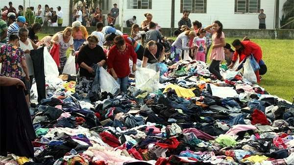 Campanha do Agasalho distribui 15 mil peças em Forquilhinha 8 IMG 20170709 WA0015