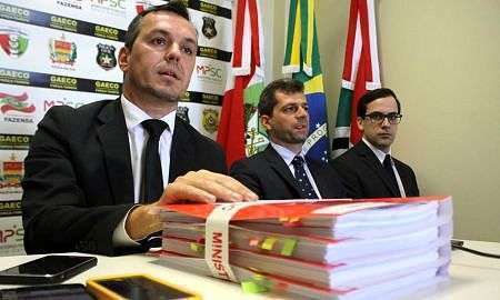 dnlburigo coletiva gaeco fraudes multiplicando talentos 34