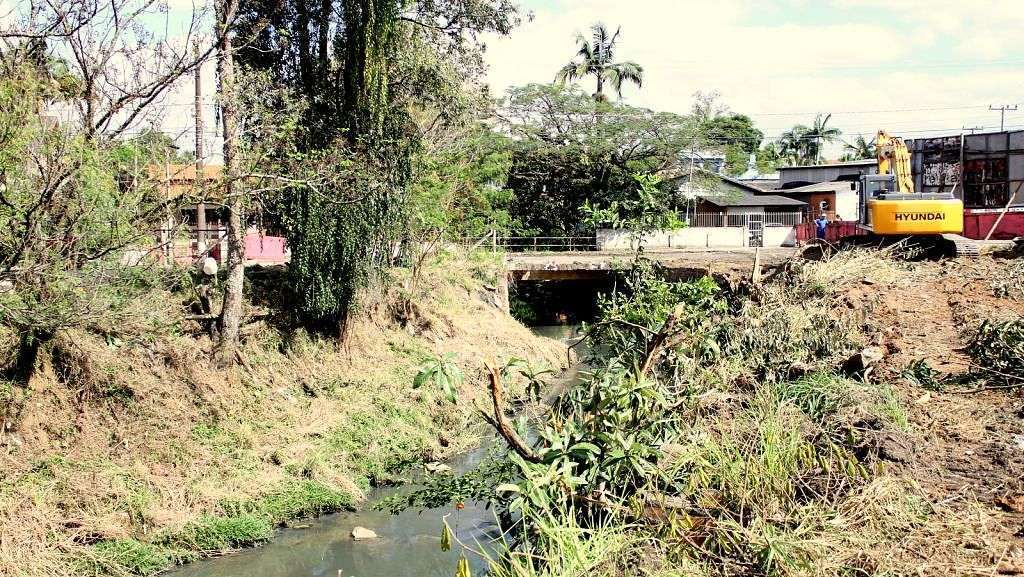 Canal Auxiliar do Rio Criciúma Foto de Émerson Justo 4
