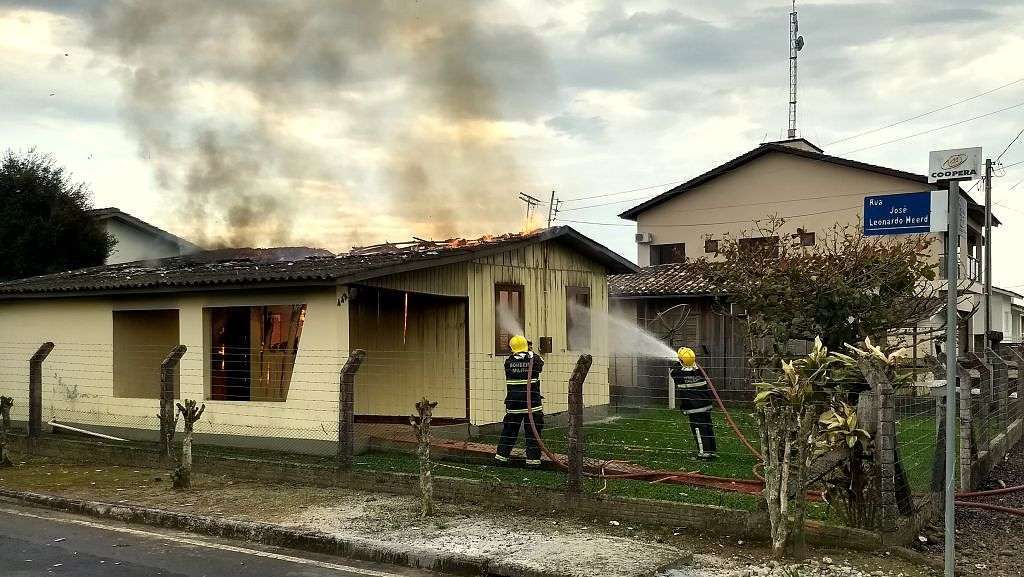 Incêndio Santa Isabel 08 08 2017 3
