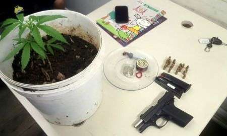 homem sequestra e mantem a namorada em carcere privado