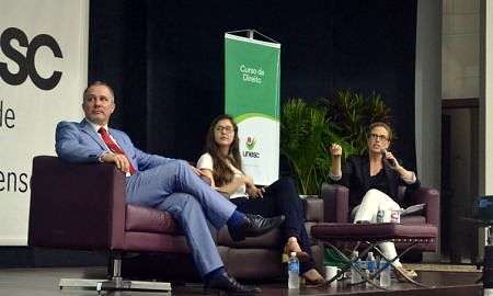 Seminario ICJ medidas socieducativas Andre e Franciele