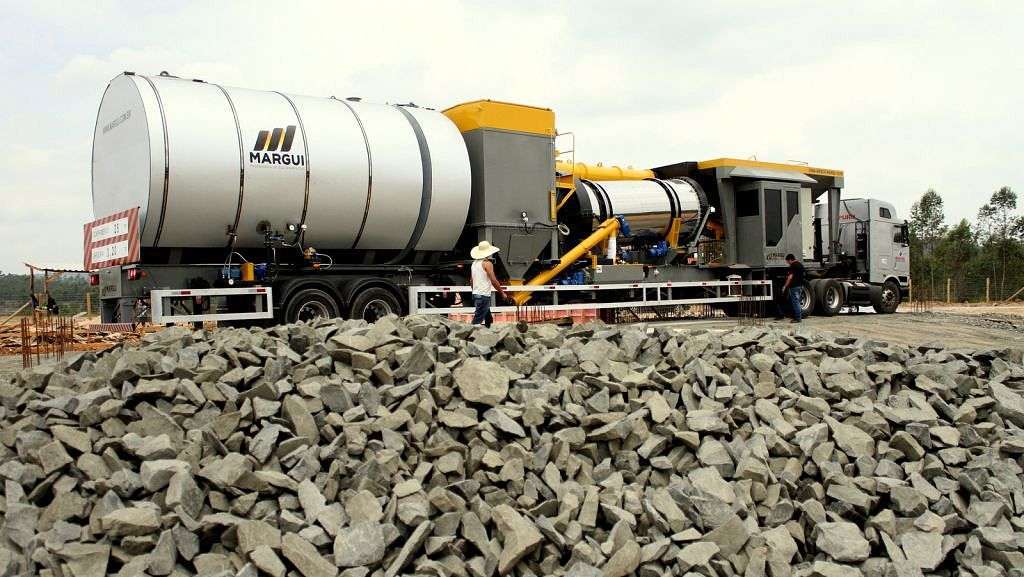 Usina de asfalto Foto de Jhulian Pereira 2