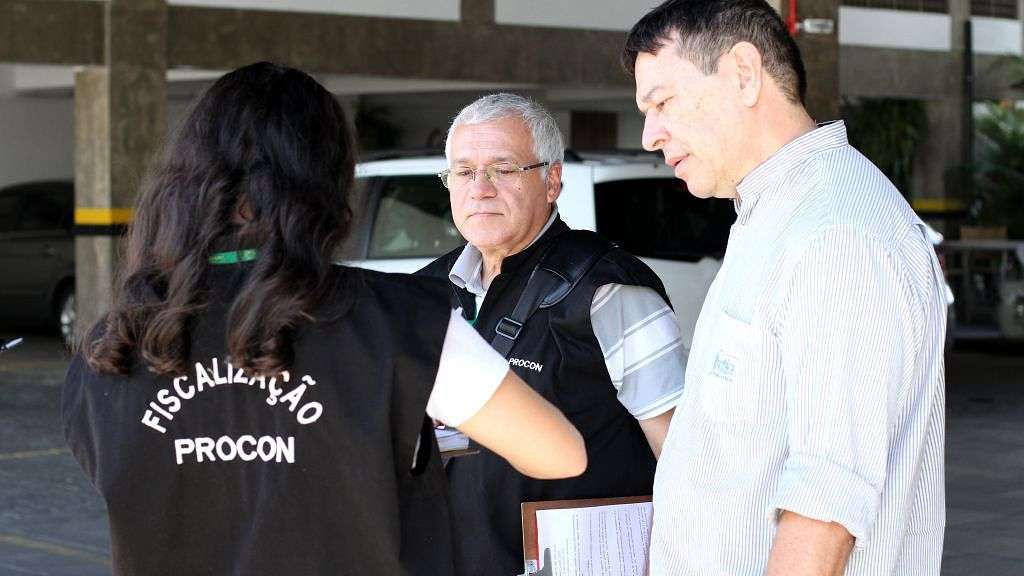 Procon de Criciúma fiscaliza estacionamentos Foto de Jhulian Pereira 2