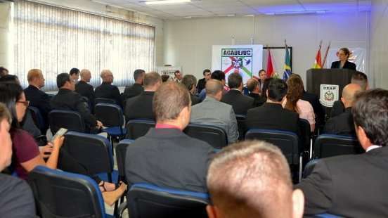 agente penitenciário