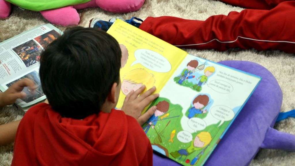 criancas livros unesc1