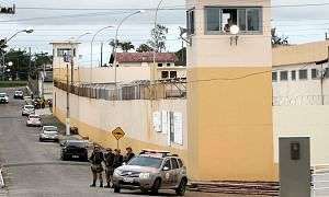 USAR dnlburigo tumulto no presidio santa augusta