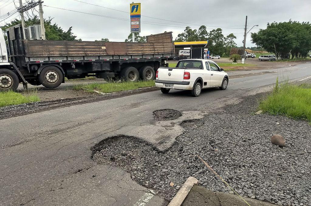 Uma tragédia já no primeiro mês do ano, em Forquilhinha 10 26 01 Rodovia Gabriel Arns