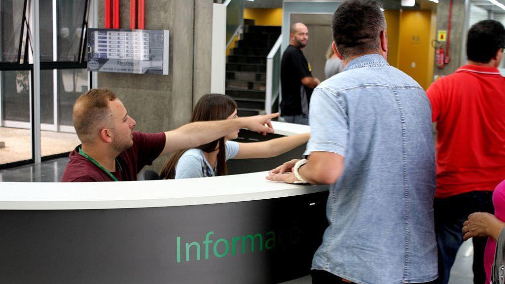 Atendimentos à população são retomados após reinauguração do Paço Municipal Marcos Rovaris Foto de Fagner Santos