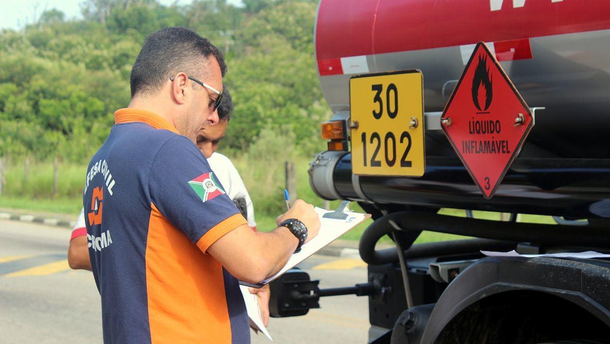 Defesa Civil realiza fiscalização Foto Beatriz Formanski