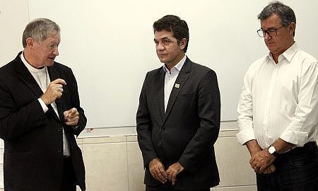 Salvaro apresenta campanha a lideranças católicas Foto Émerson Justo 3