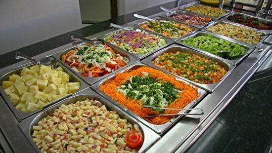 Você sabe se alimentar corretamente fora de casa? 2 buffet