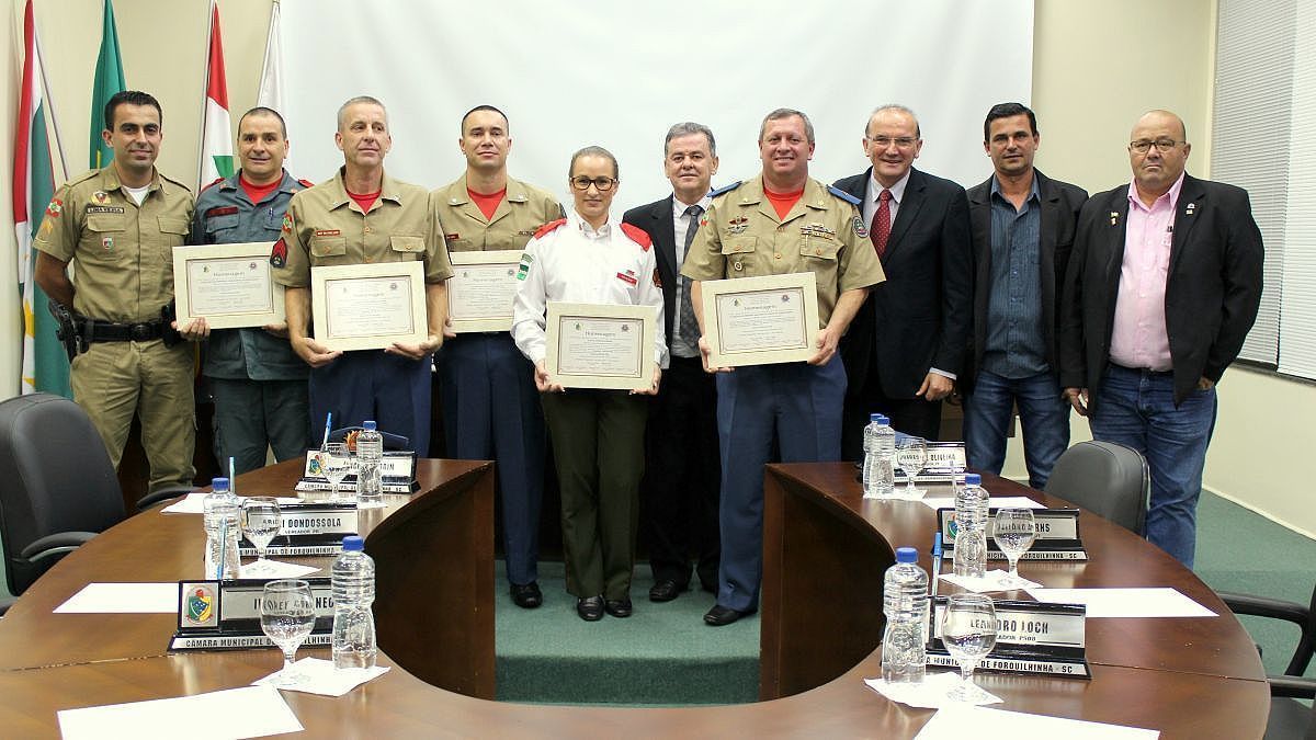 06 04 Homenagem Bombeiros