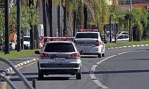 USAR dnlburigo viaturas policia militar durante greve 5