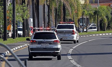 USAR dnlburigo viaturas policia militar durante greve 5